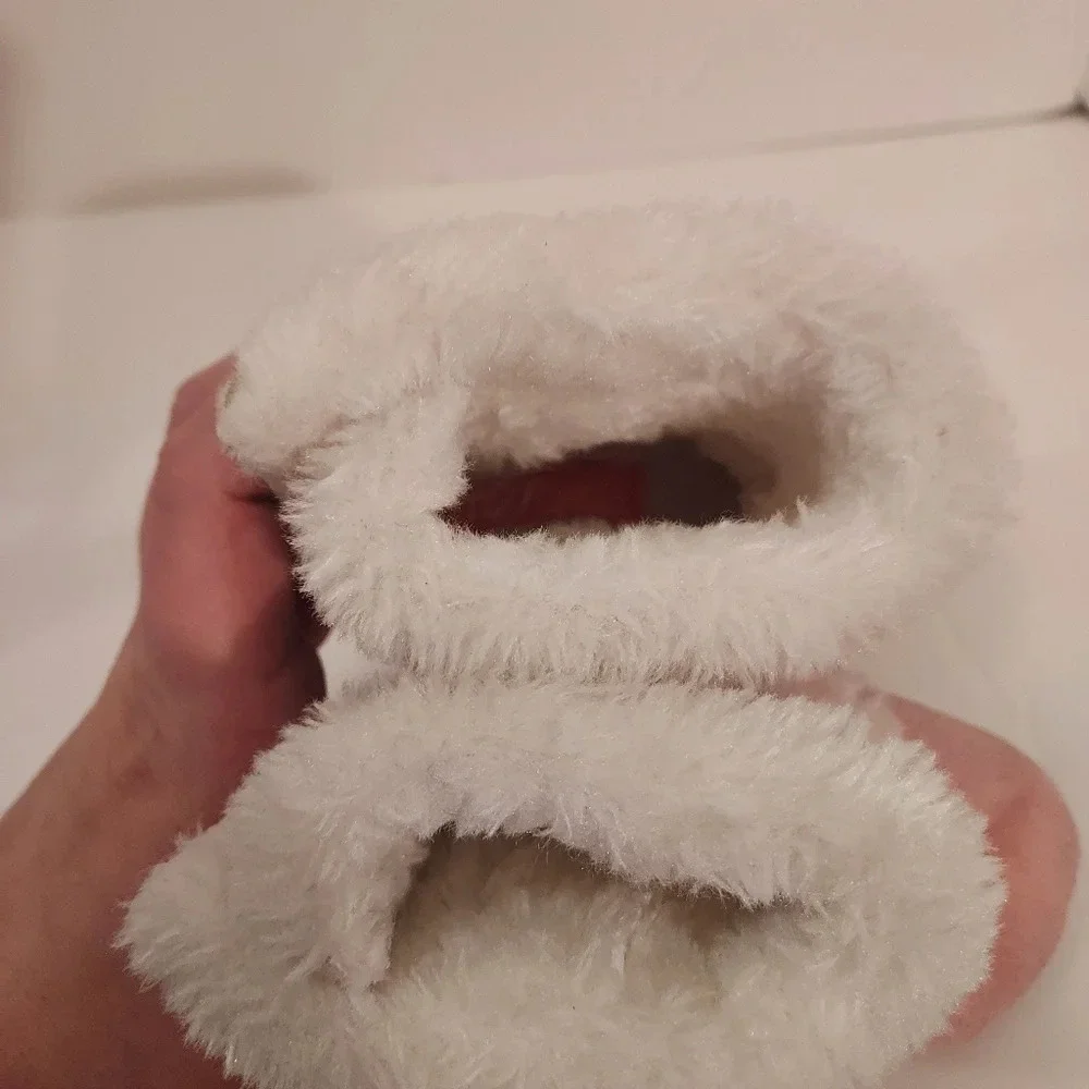 Hot Cakes Baby Girl Pink Fur Booties in Size 3